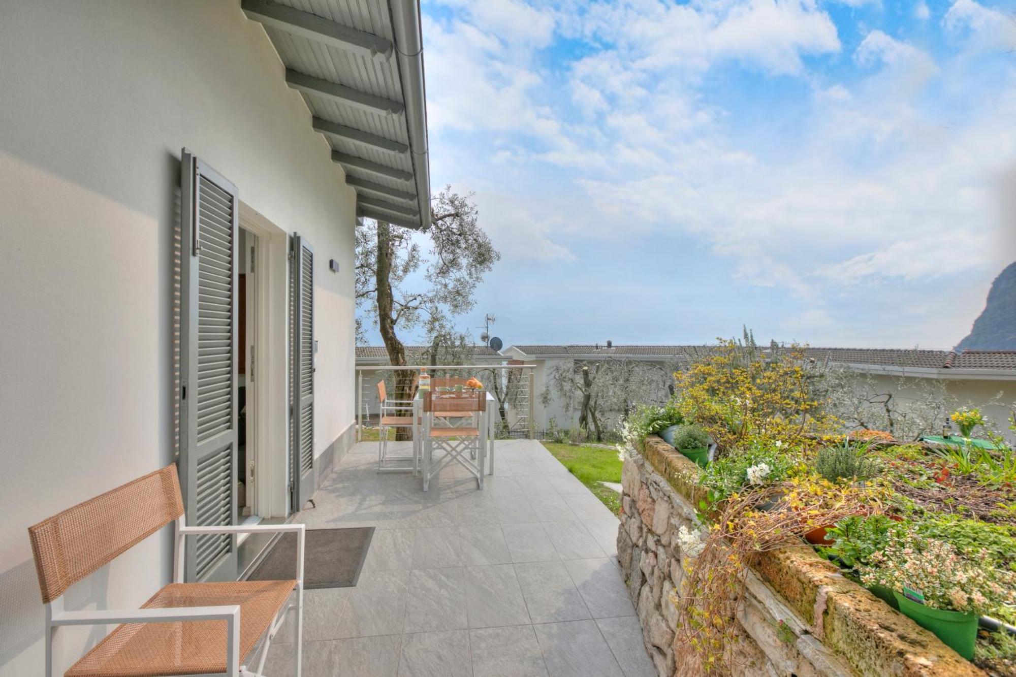 リモーネ・スル・ガルダ Relais Nanzello Garda Living 1 And 2ヴィラ エクステリア 写真